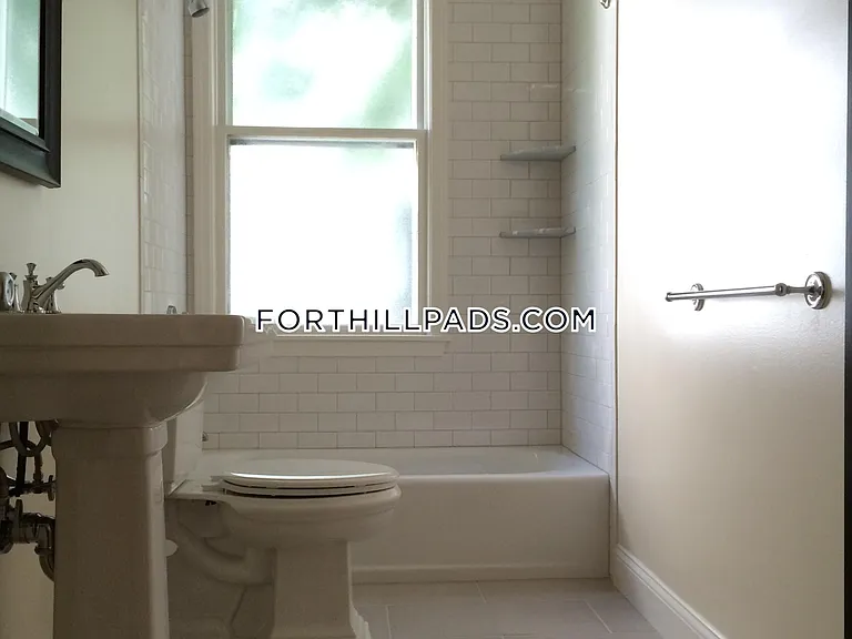 34 Juniper St #1 — Photo 25
