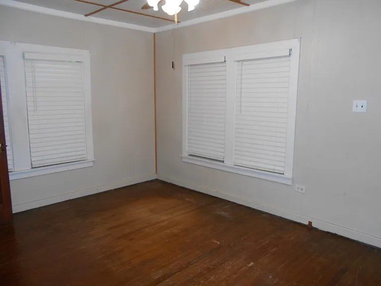 430 FM 2797 — Photo 2
