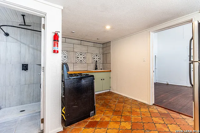 426 E Woodlawn Ave #1 — Photo 14