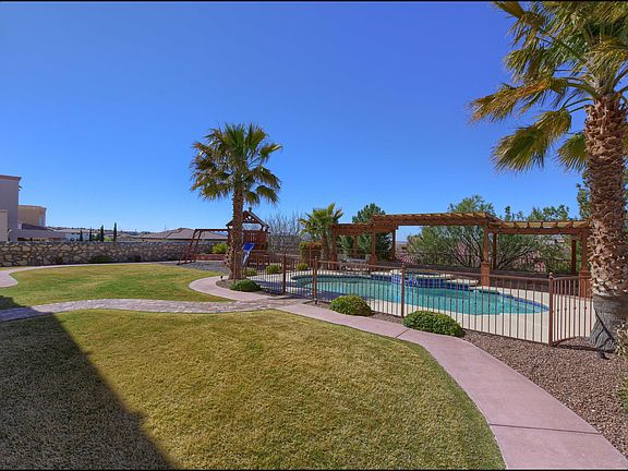 3rd image of 6409 Calle Lomas Dr