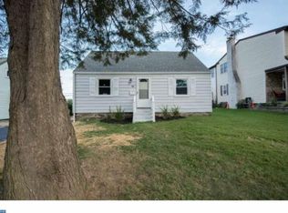 16 Neeld Ln, Aston, PA 19014