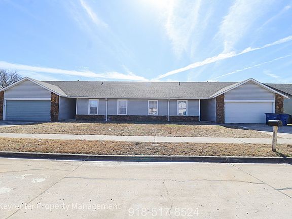 2nd image of 12924-12926 E 31st Ct #12924