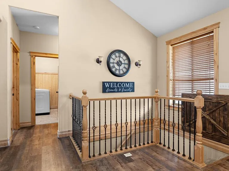 2612 Eastview Dr — Photo 16