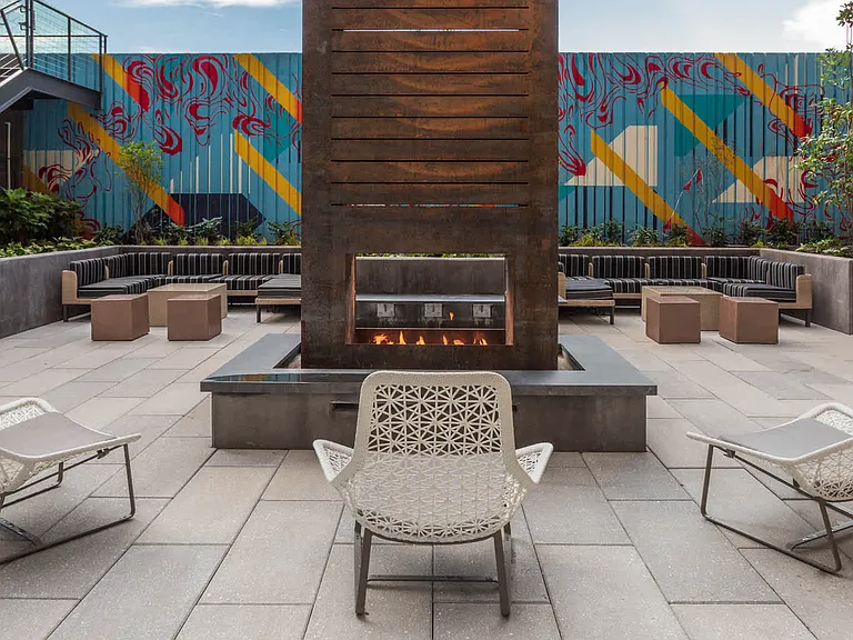 Courtyard Lounge