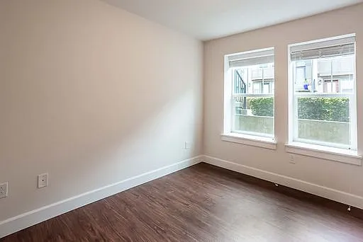 1371 Brooklyn Walk NE — Photo 16