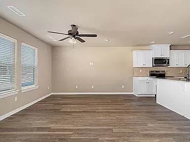 3 bed, 2.5 bath, 1551 sqft, $1,900 — Photo 4