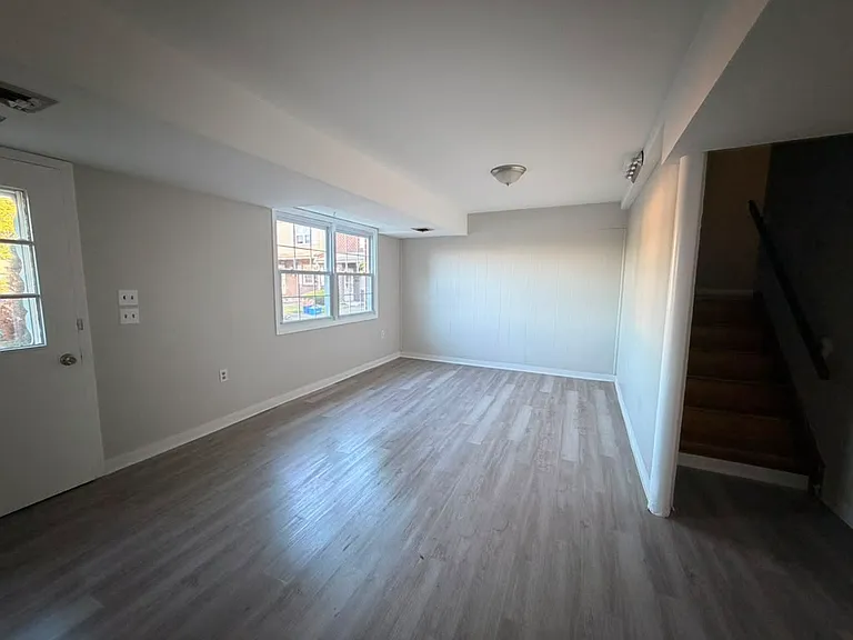 64 Savin Park #1 — Photo 3