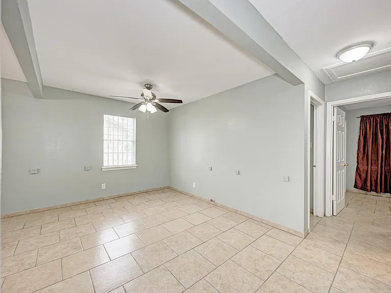 4701 Bandera Rd — Photo 9