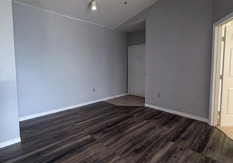 8812 Dunes Ct #305 — Photo 5