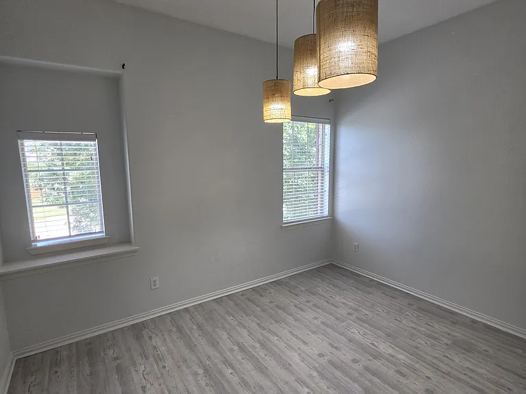 1320 Wheatear Dr — Photo 28