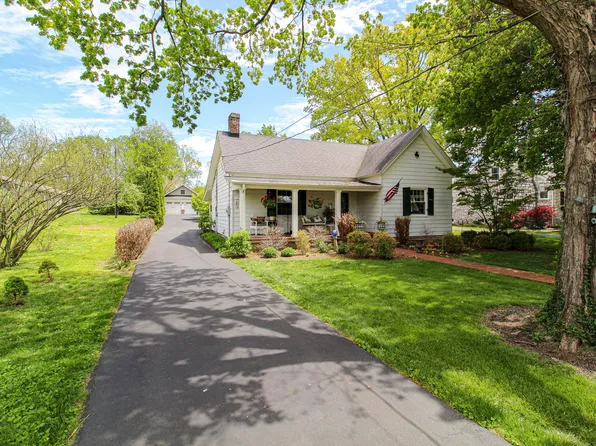 350 S Main St, Versailles, KY 40383