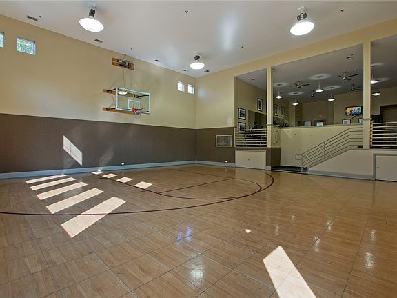 4th image of 507 Chamberlain Ln Unit 206