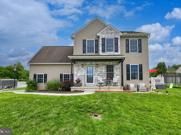 24 Katie Ln, Lancaster, PA 17602