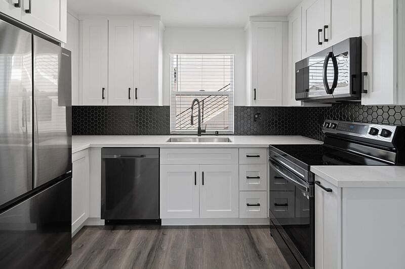 1st image of 6634-6644 Rockglen Ave #6642