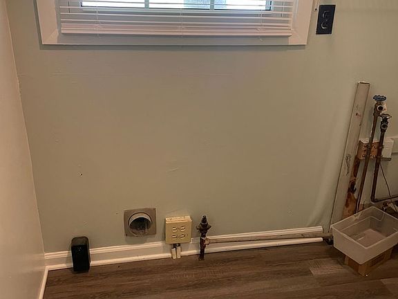 4th image of 615 Whitsett Ave