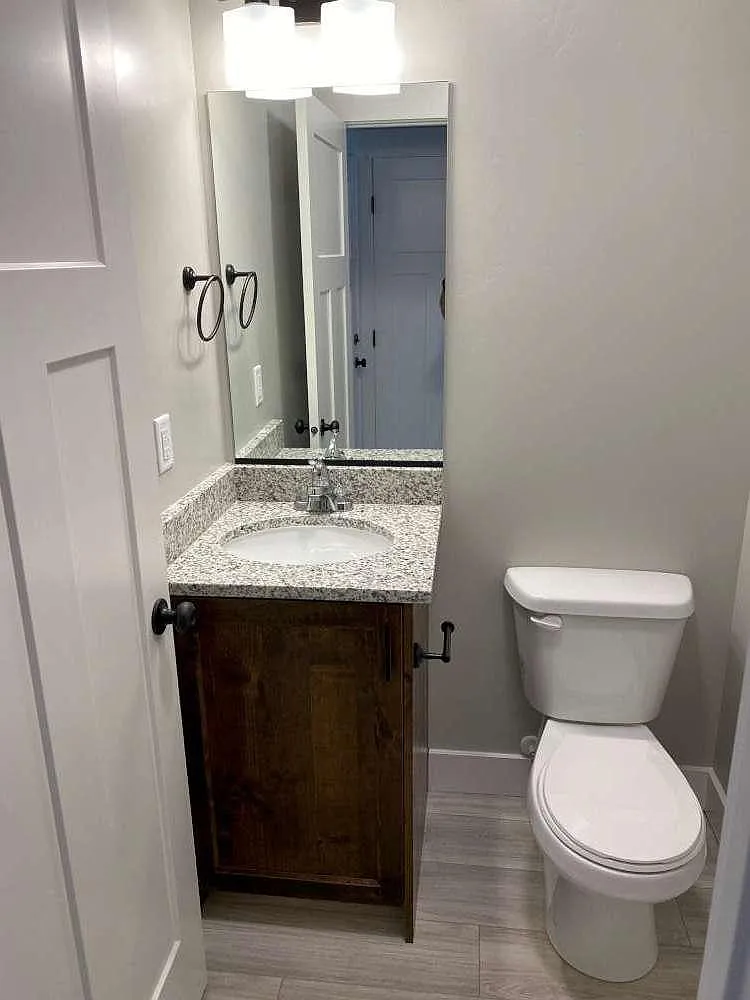 N 750 W, Hyrum — Photo 4
