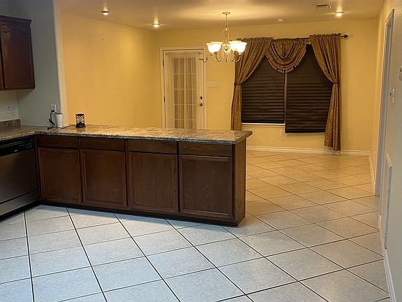 4th image of 1531 Las Quintas Blvd