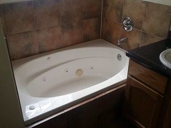 Masterbedroom jetted tub