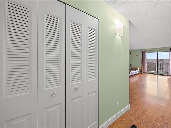 3rd image of 165 Quincy Shore Dr APT C67