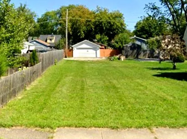 3005 Gilead Ave, Zion, IL 60099