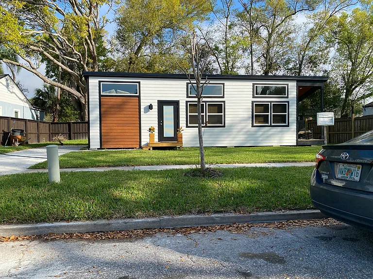 1101 W Harvard St — Photo 12