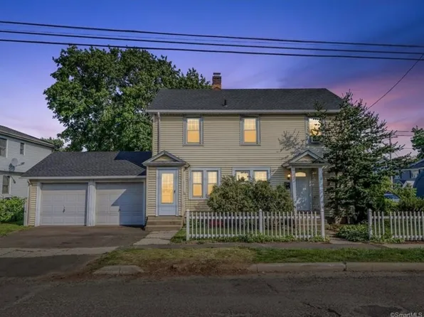 58 Ardmore St #1, Fairfield, CT 06824