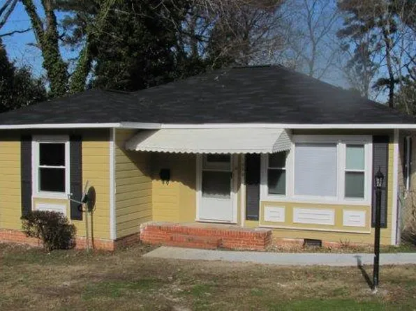 1020 McKimmon Rd, Fayetteville, NC 28303