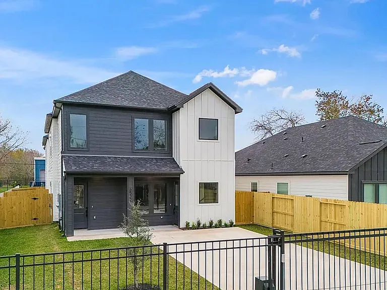 6532 Weston St #A — Photo 1