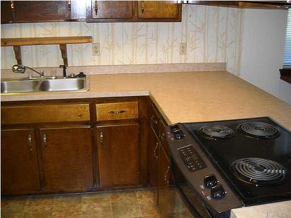 4th image of 9928 Fairway Villas Dr