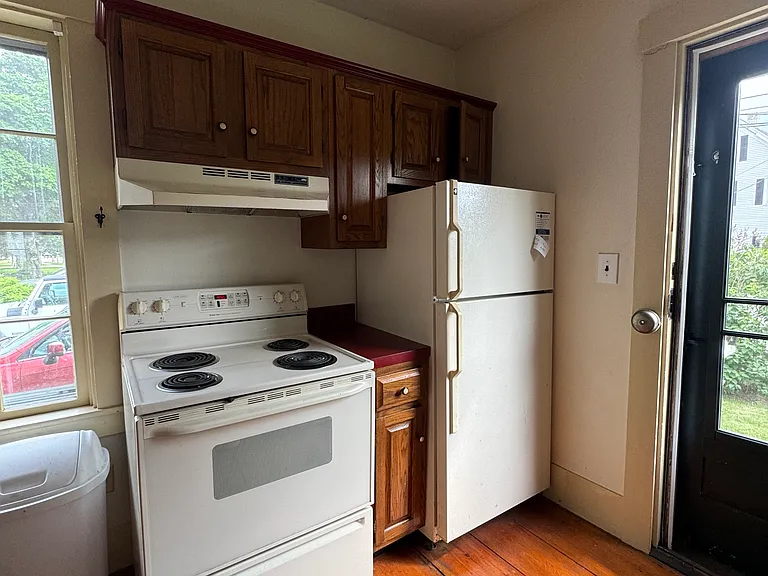 255 Plymouth St #2 — Photo 7