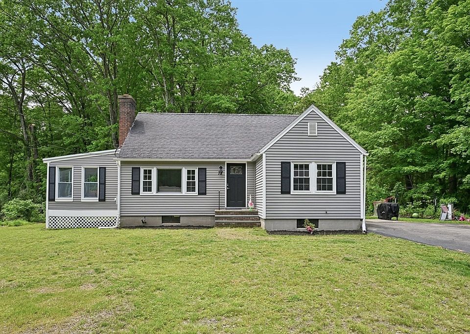 1st image of 18 Carleton Rd