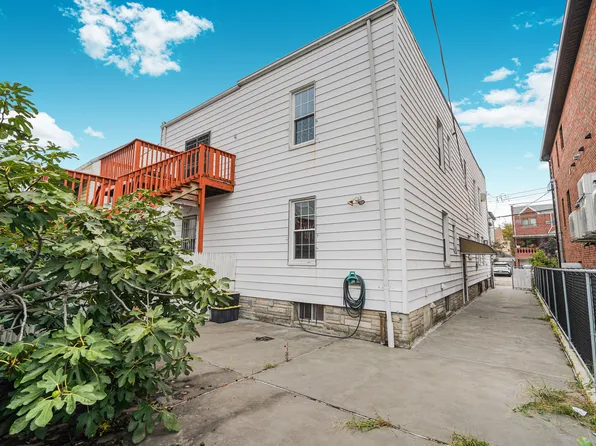 200 Bay 7th Street image 47 of 49