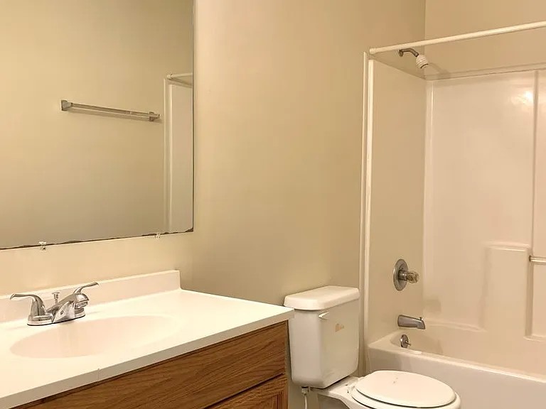 811 Flyer Ct — Photo 14