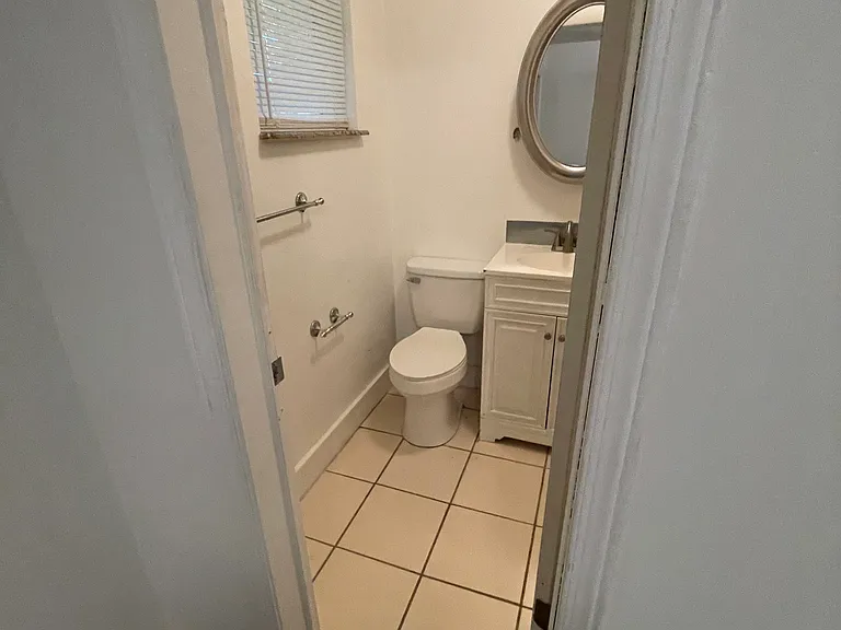 2806B Larkin St — Photo 9