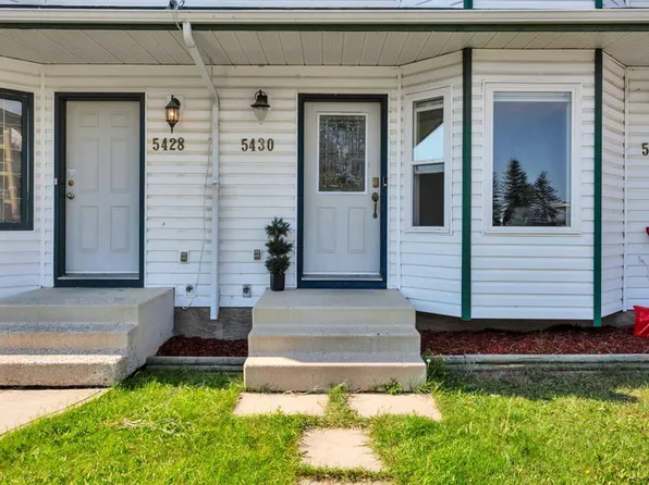 5430 E 45th St, Lacombe, AB T4L 1H1