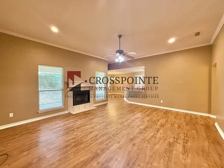 15919 Brittain Ct — Photo 13
