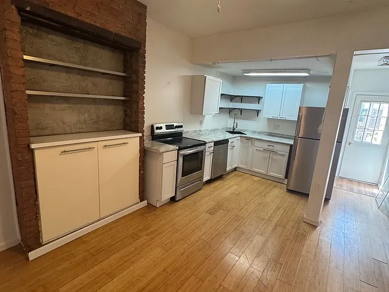 4520 Liberty Ave — Photo 7