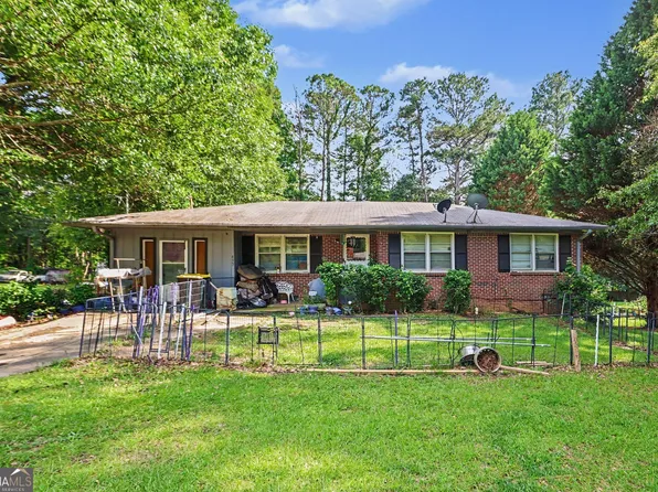 493 Mehaffey Dr, Fairburn, GA 30213