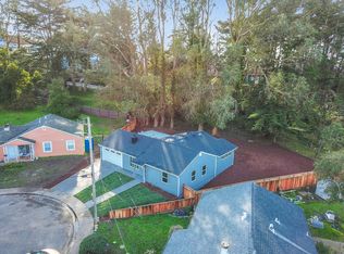 10 Hibbert Ct, Pacifica, CA 94044