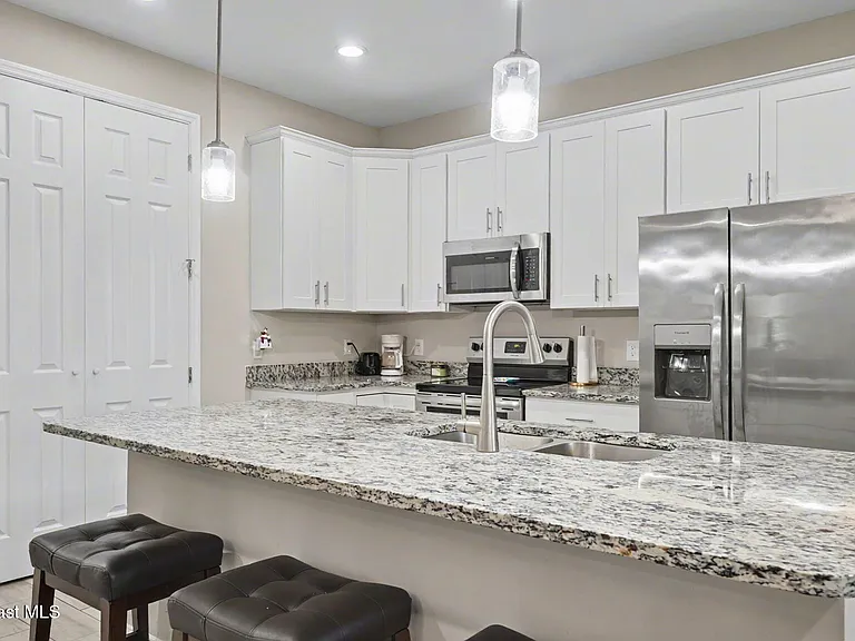 1835 Eugenia Ct NW — Photo 7