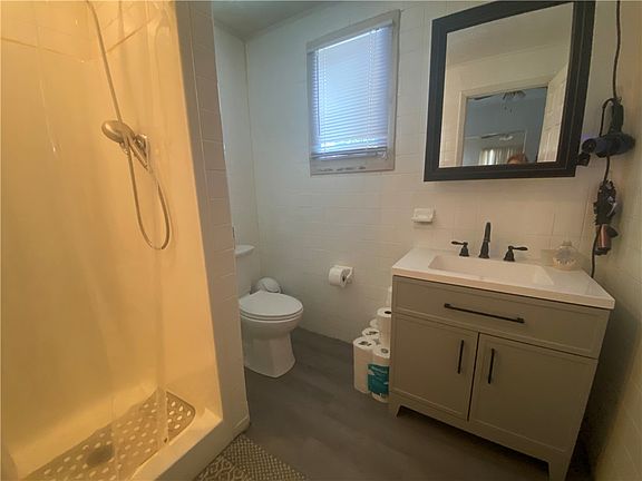 5th image of 856 Creighton Ave