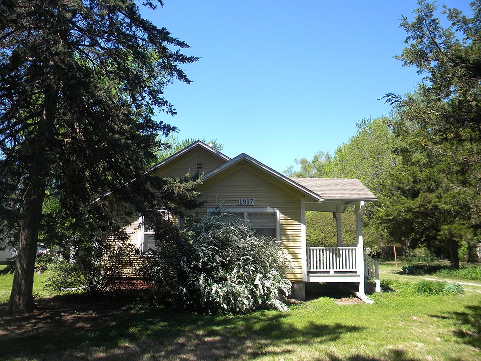 1st image of 1917 Casement Rd