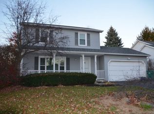 32 Fieldstone Ln, West Henrietta, NY 14586