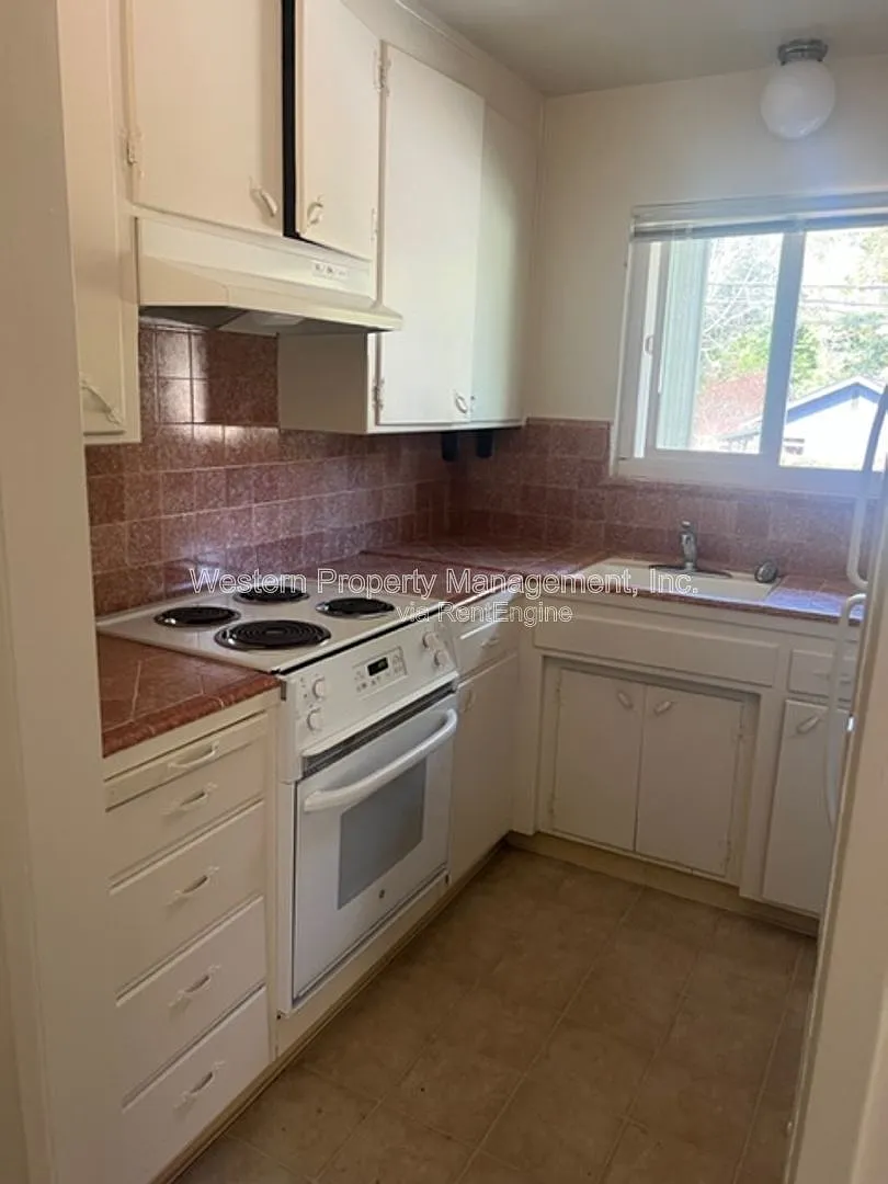 Studio, 1.0 bath, 300 sqft, $1,695 — Photo 1