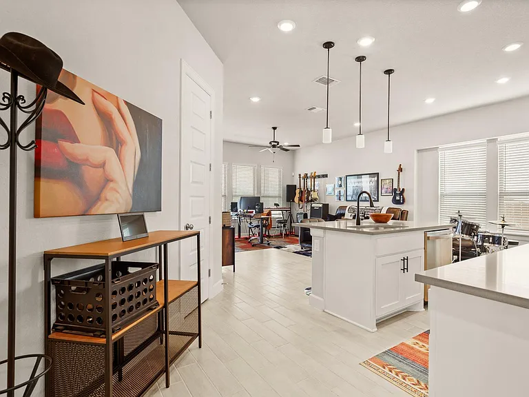 12810 Stanford Dr — Photo 5