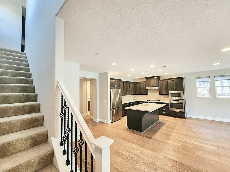 1655 Claremont Dr — Photo 21