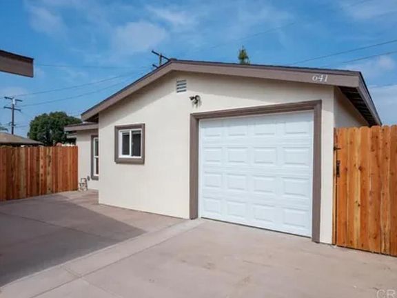 5th image of 641 Claire Ave