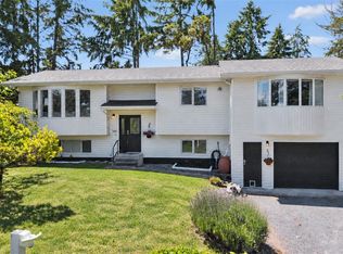 7487 Forest Turn, Lantzville, BC V0R 2H0