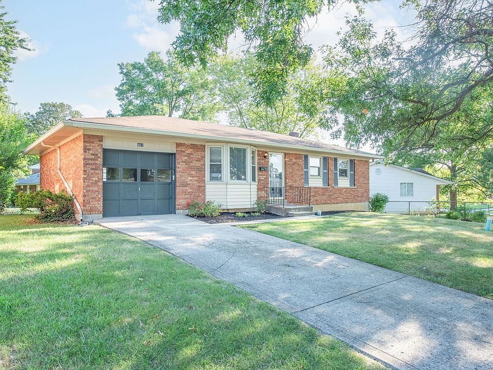1st image of 467 Palmerston Dr