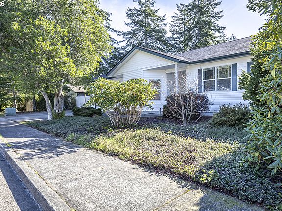 5th image of 2284 21st St